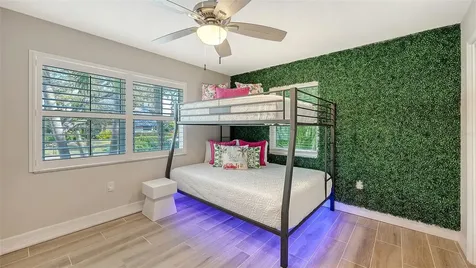 5231 Siesta Cove Drive Sarasota FL 34242