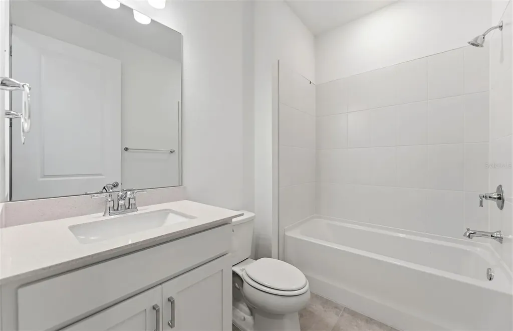10005 Johnson Oaks Glen Parrish FL 34219