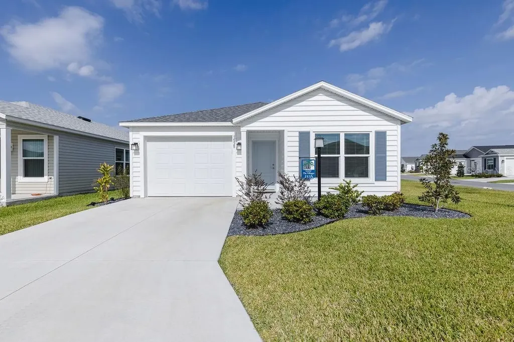 1535 Pj Martin Court The Villages FL 32163