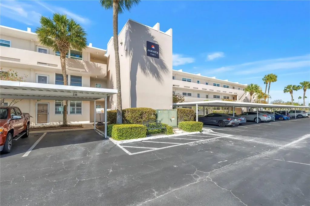 7401 Bay Island Drive S South Pasadena FL 33707