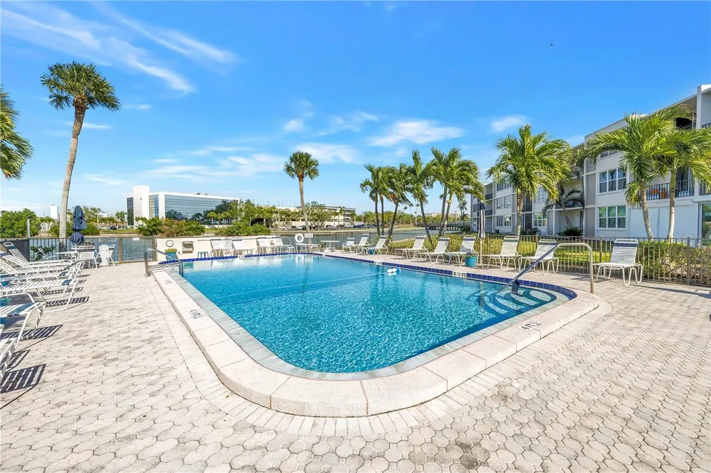 7401 Bay Island Drive S South Pasadena FL 33707