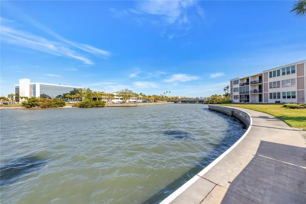 7401 Bay Island Drive S South Pasadena FL 33707
