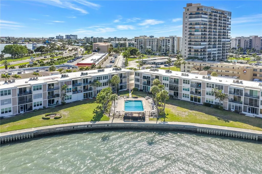 7401 Bay Island Drive S South Pasadena FL 33707