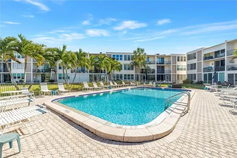 7401 Bay Island Drive S South Pasadena FL 33707