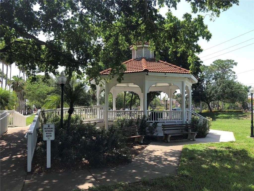 16 Gulf Manor Drive Venice FL 34285