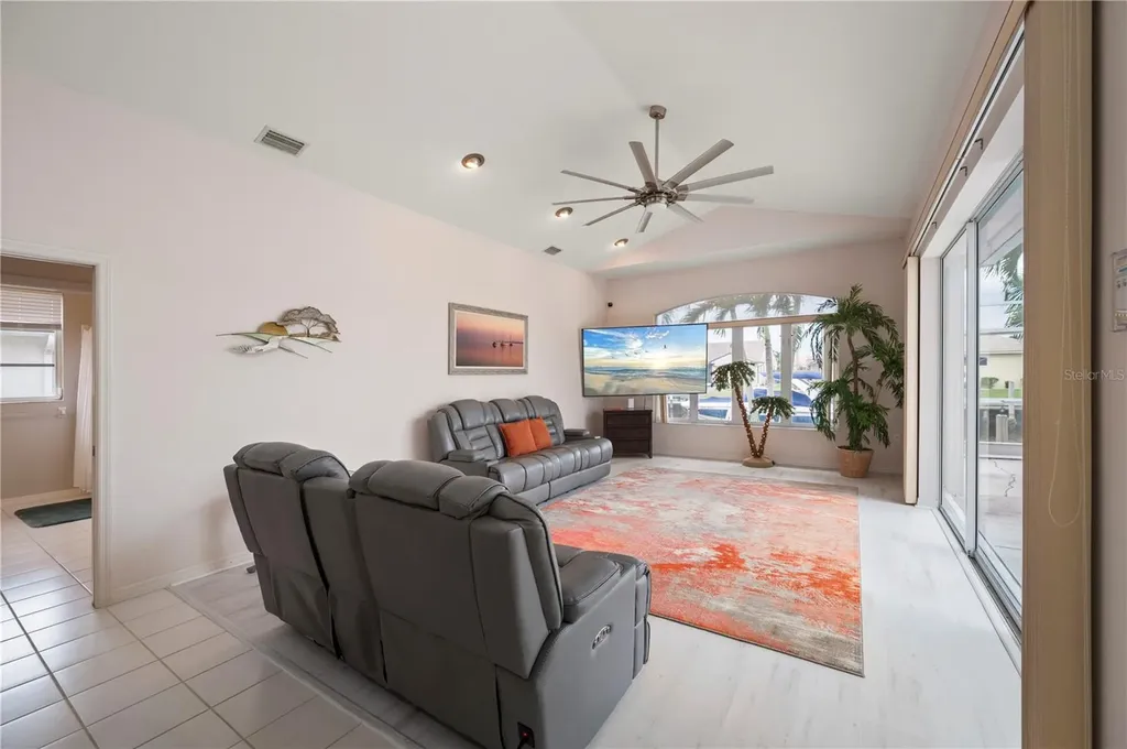 709 Via Tunis Punta Gorda FL 33950