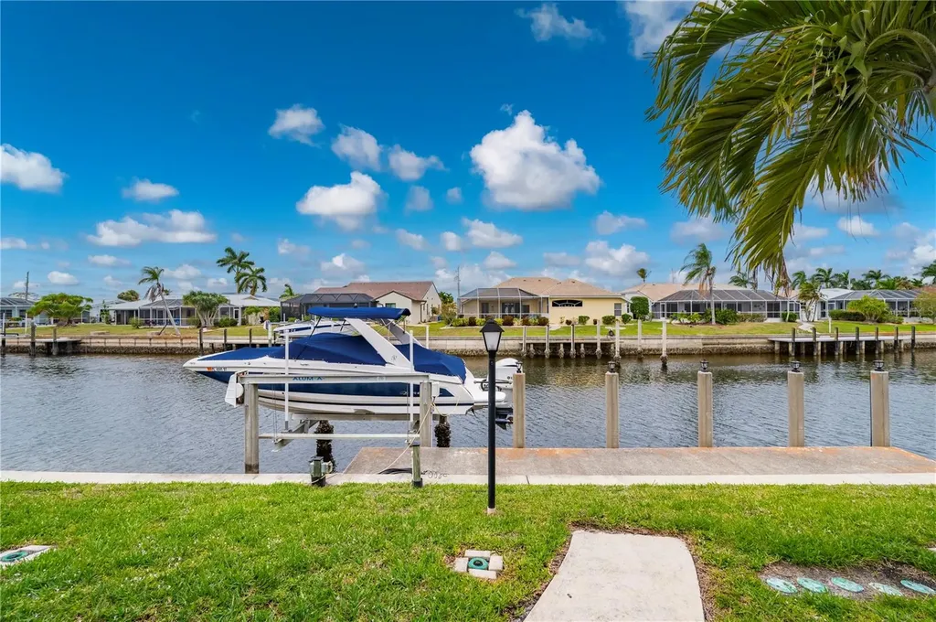 709 Via Tunis Punta Gorda FL 33950