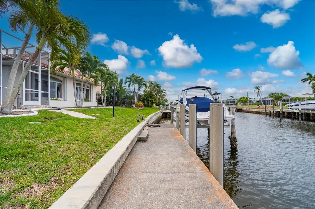 709 Via Tunis Punta Gorda FL 33950
