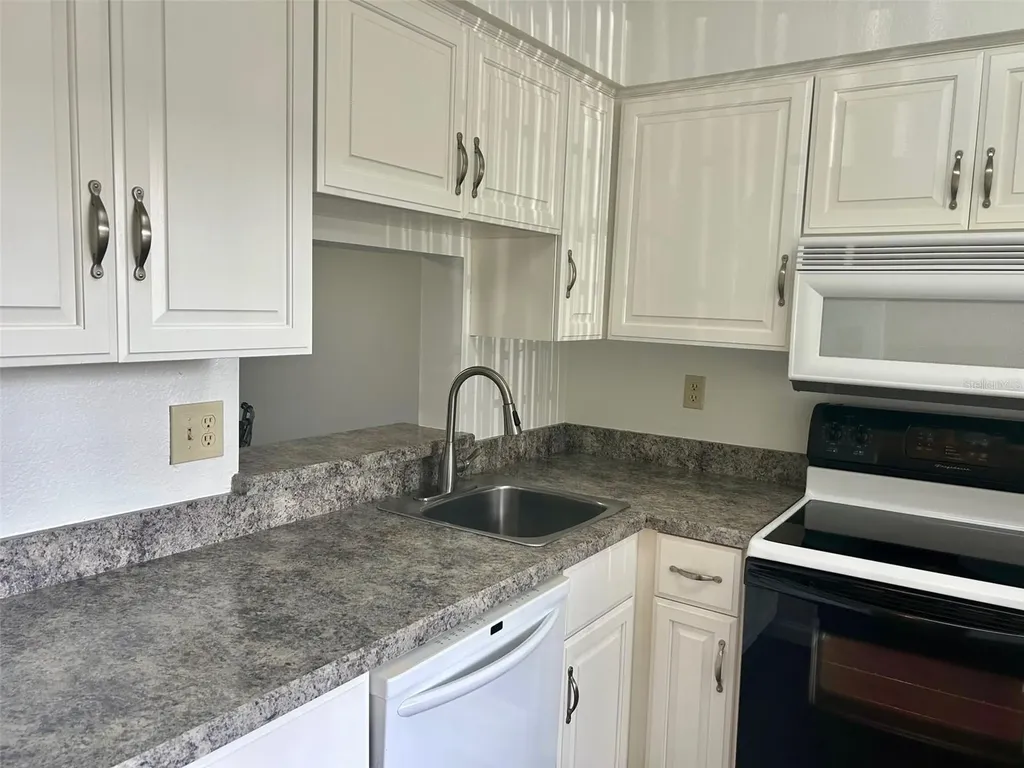 1701 Pinehurst Road Dunedin FL 34698