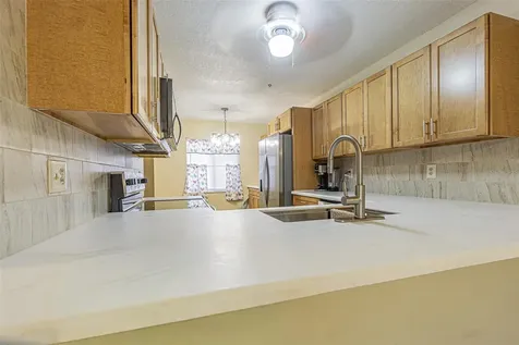 11201 122nd Avenue Largo FL 33778
