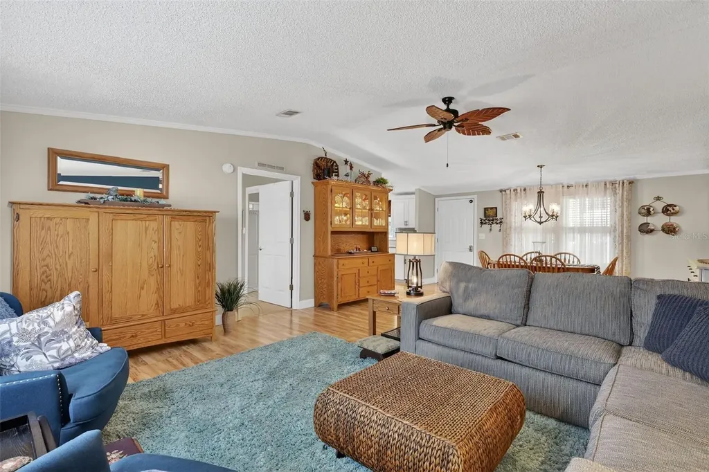 469 Santa Fe Road Tavares FL 32778