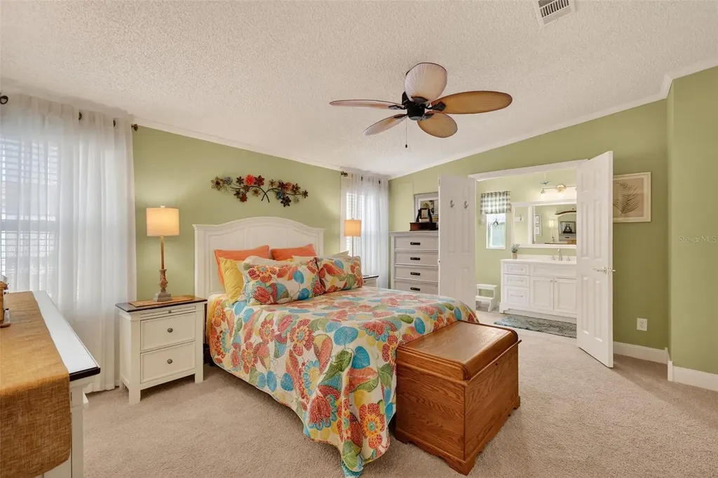 469 Santa Fe Road Tavares FL 32778