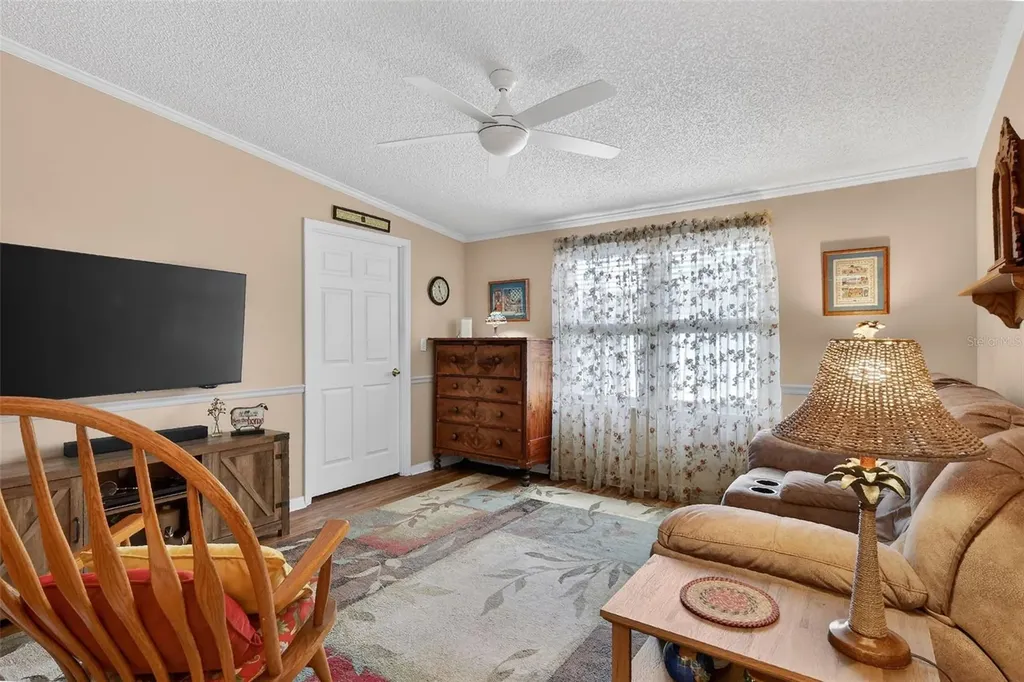 469 Santa Fe Road Tavares FL 32778