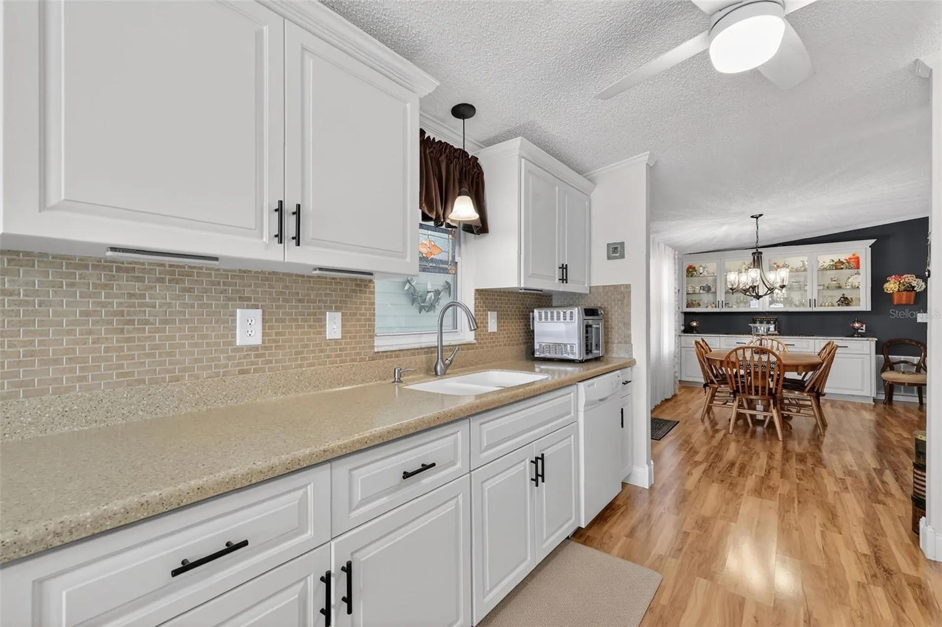 469 Santa Fe Road Tavares FL 32778