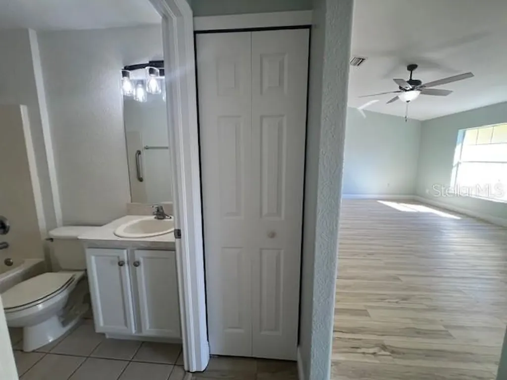 6856 Babbit Avenue North Port FL 34291