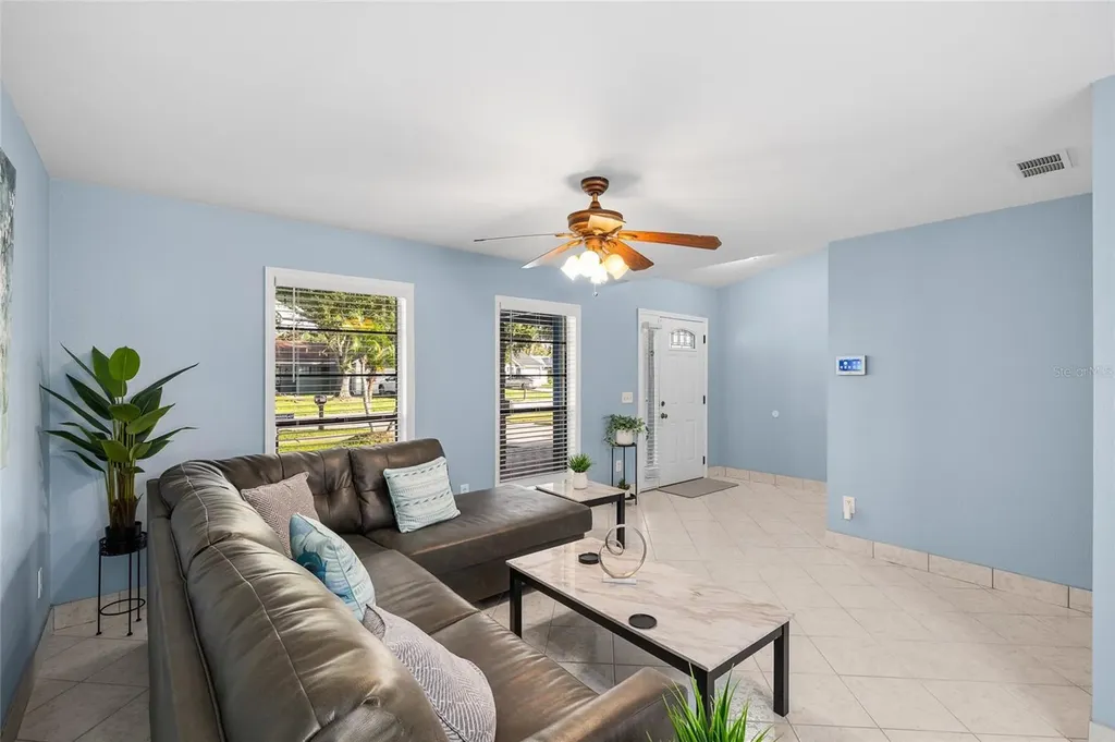 6713 Leeward Isle Way Tampa FL 33615