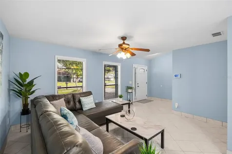 6713 Leeward Isle Way Tampa FL 33615