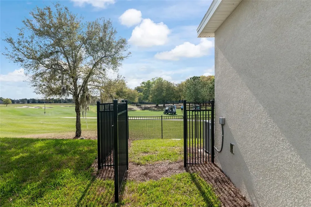 4940 NW 39th Loop Ocala FL 34482
