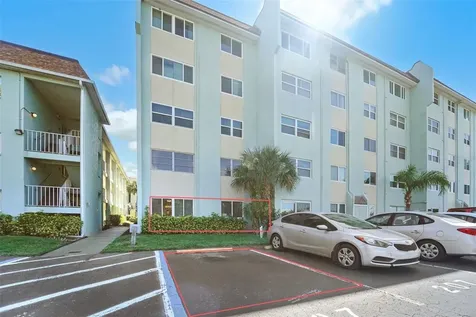 801 83rd Avenue N St Petersburg FL 33702