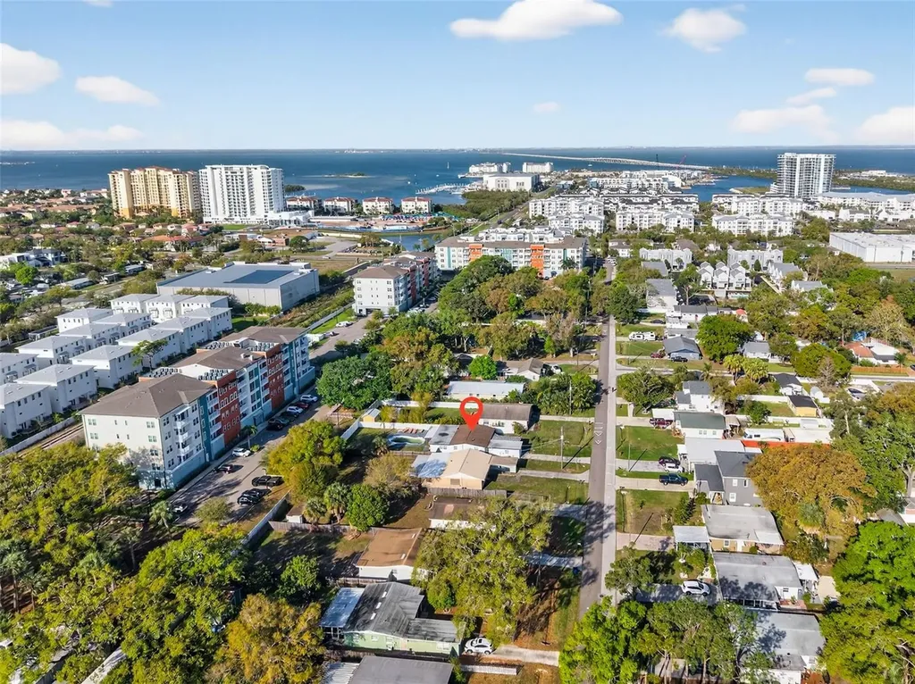 4618 W Pearl Avenue Tampa FL 33611