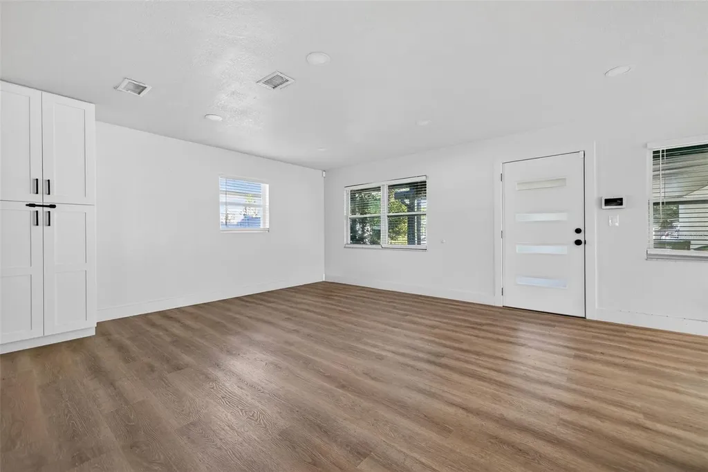 4618 W Pearl Avenue Tampa FL 33611
