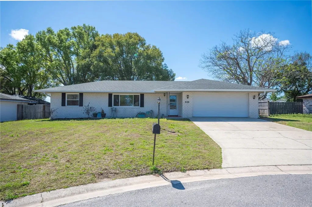 635 Hillside Circle Lake Alfred FL 33850