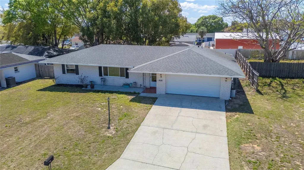 635 Hillside Circle Lake Alfred FL 33850