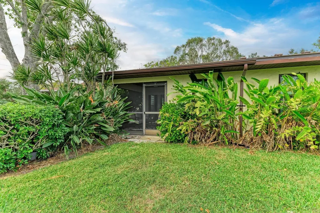 3316 Vivienda Boulevard Bradenton FL 34207