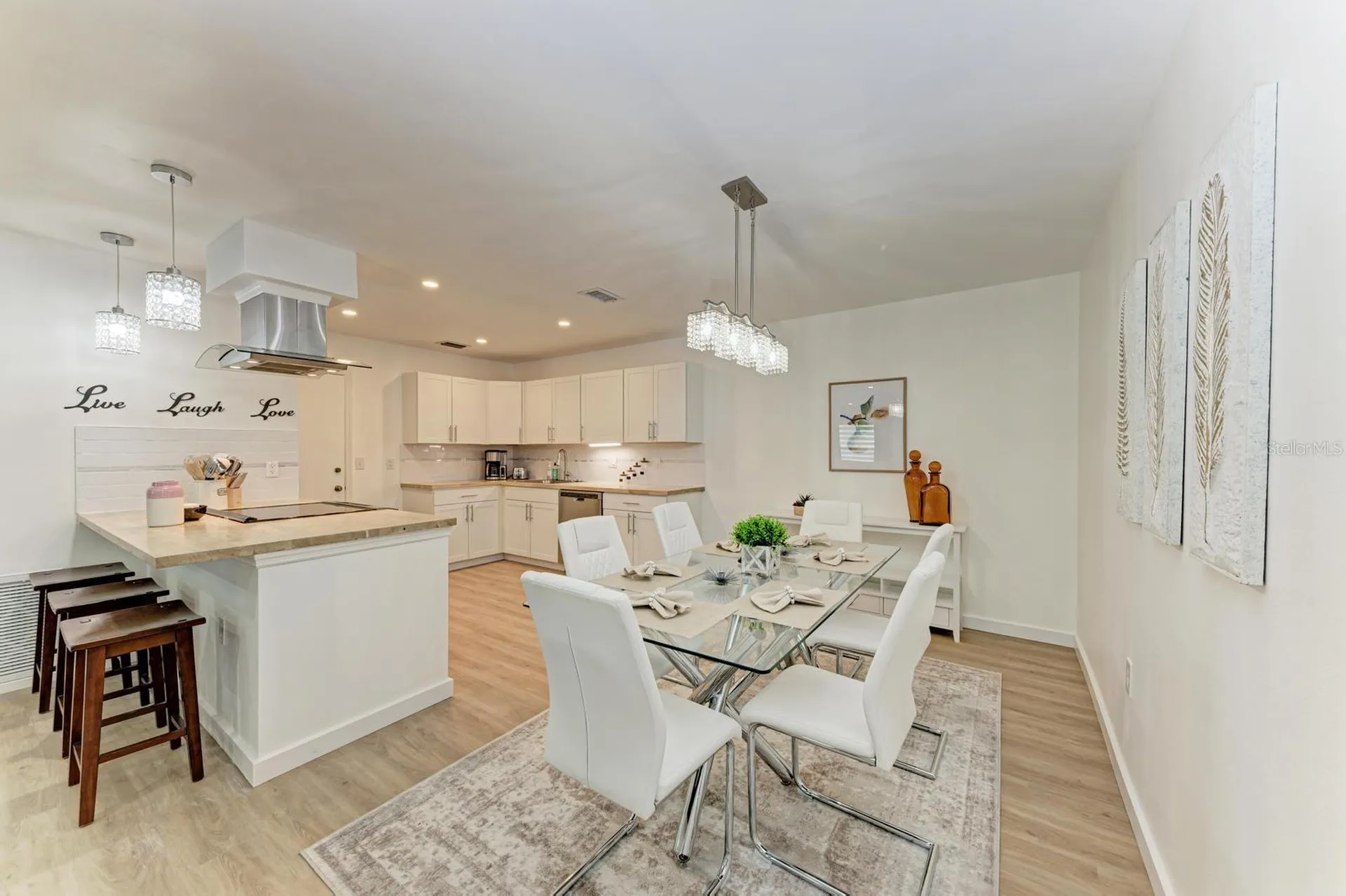 3316 Vivienda Boulevard Bradenton FL 34207