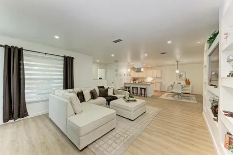 3316 Vivienda Boulevard Bradenton FL 34207