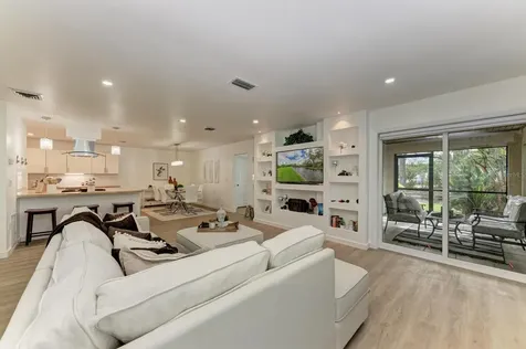 3316 Vivienda Boulevard Bradenton FL 34207