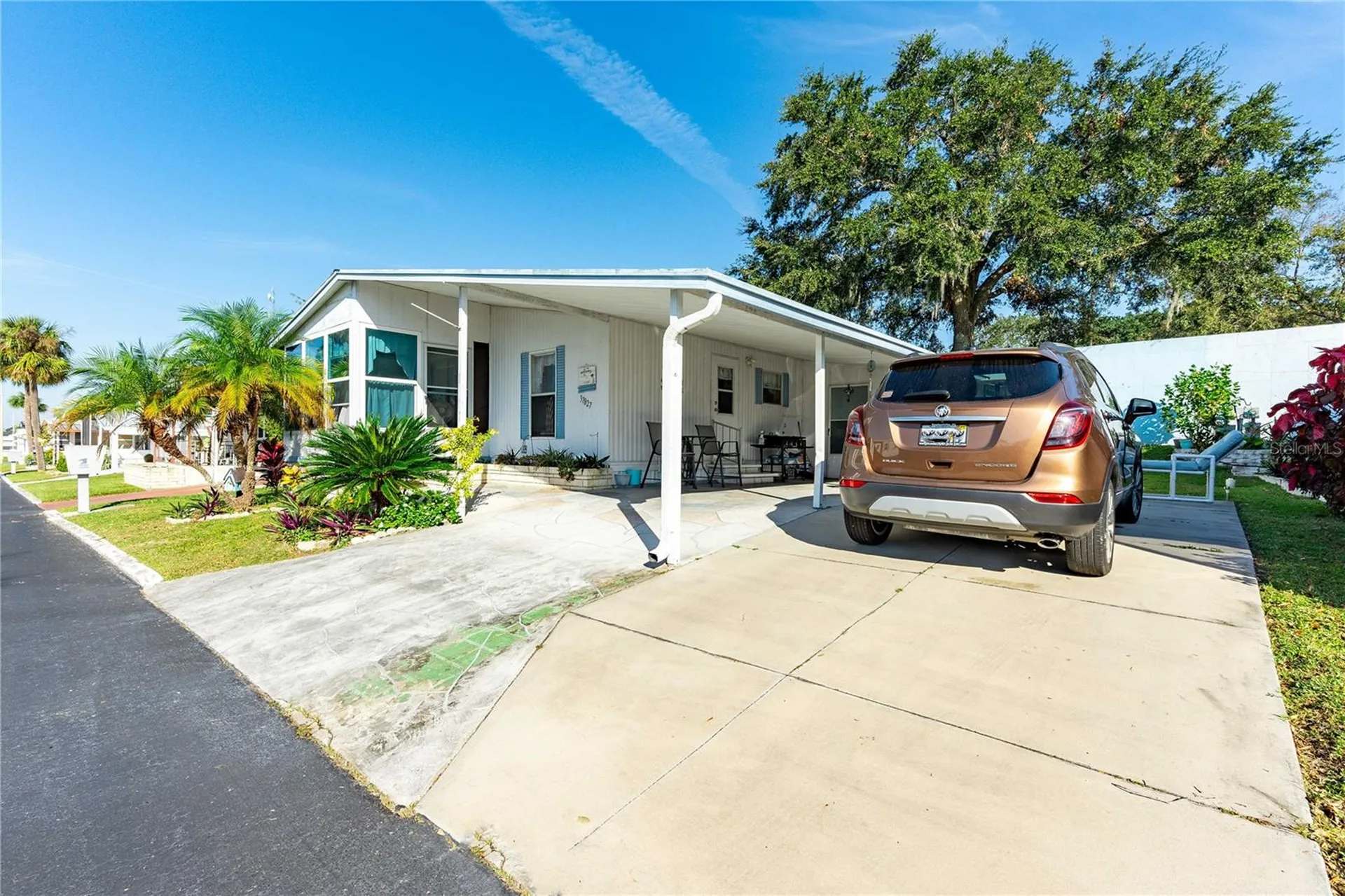37827 Mission Hills Avenue Zephyrhills FL 33541
