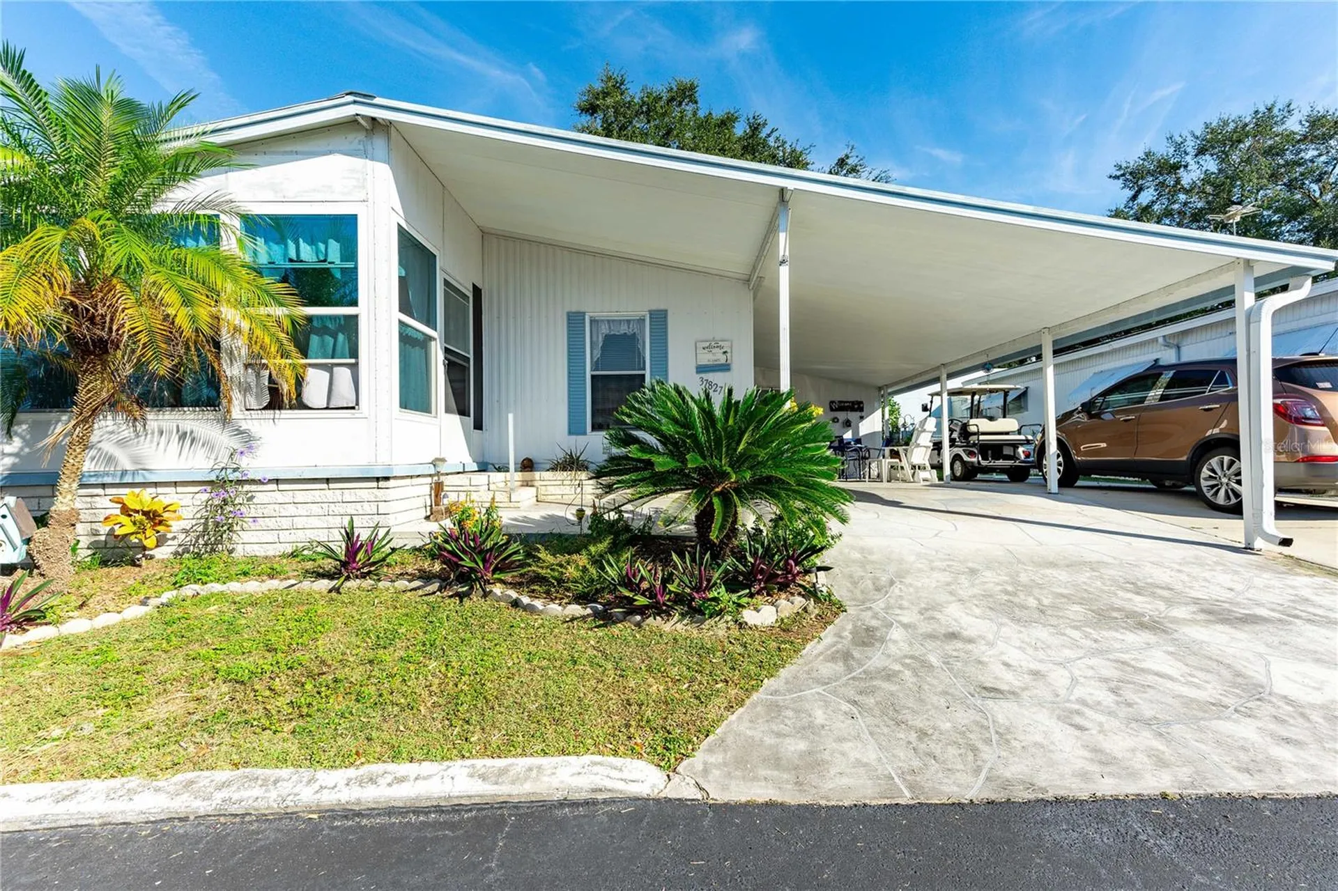 37827 Mission Hills Avenue Zephyrhills FL 33541