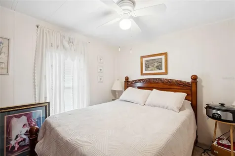 37827 Mission Hills Avenue Zephyrhills FL 33541