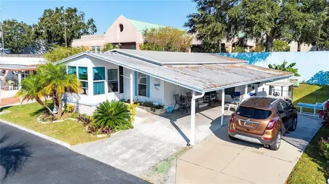 37827 Mission Hills Avenue Zephyrhills FL 33541