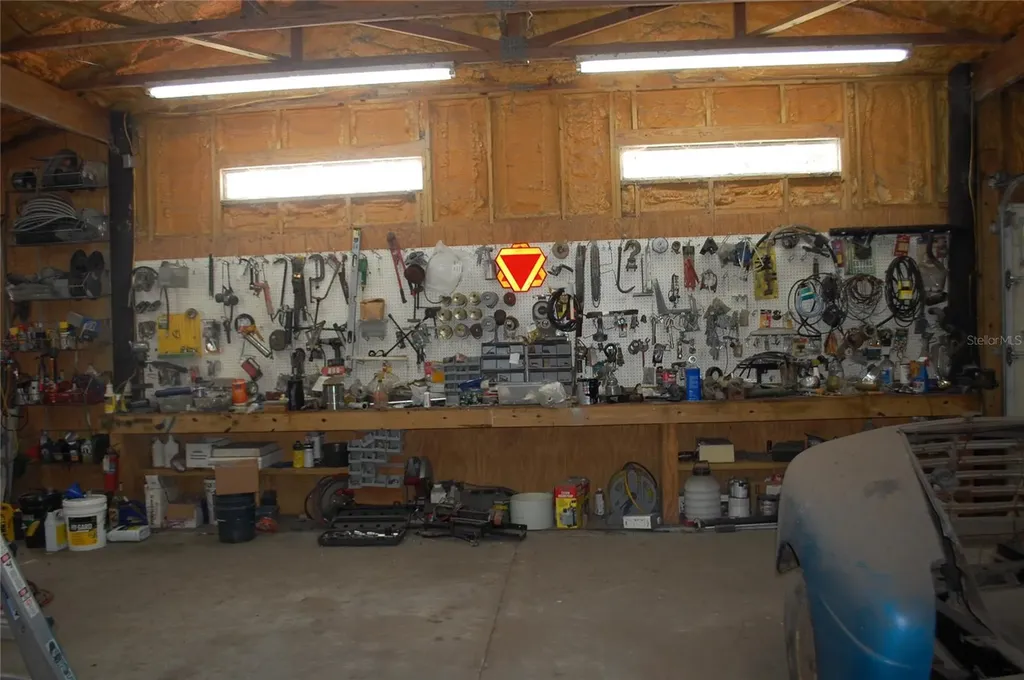 18811 SE 243rd Street Hawthorne FL 32640