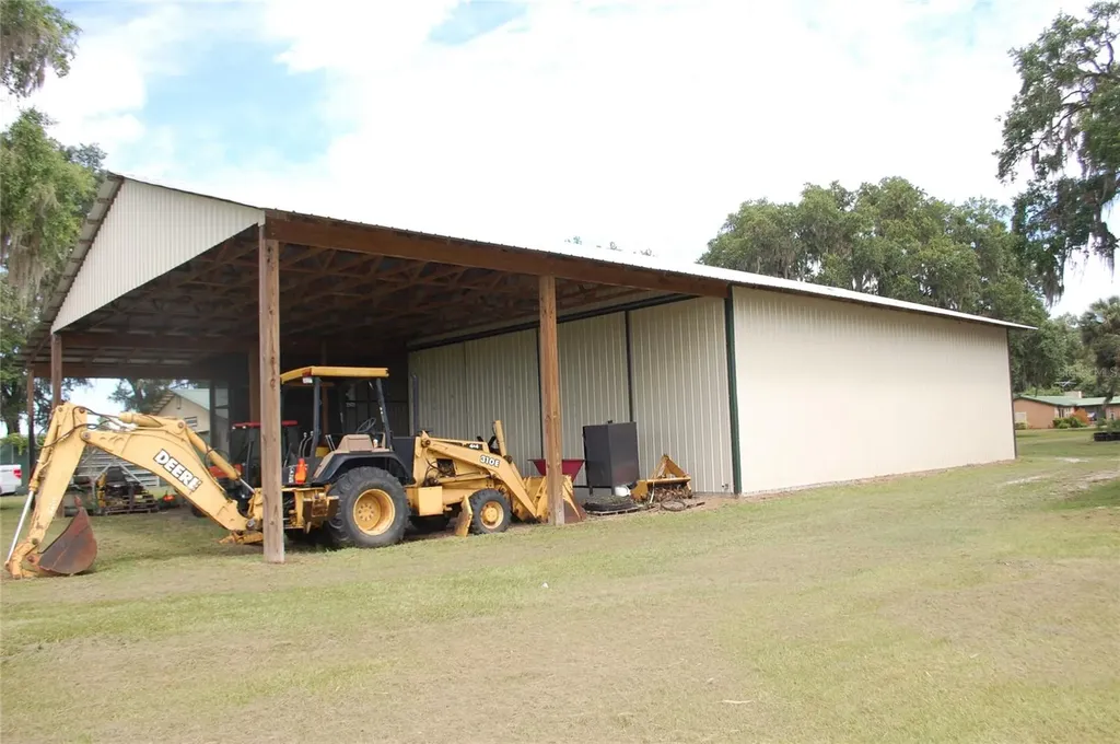 18811 SE 243rd Street Hawthorne FL 32640