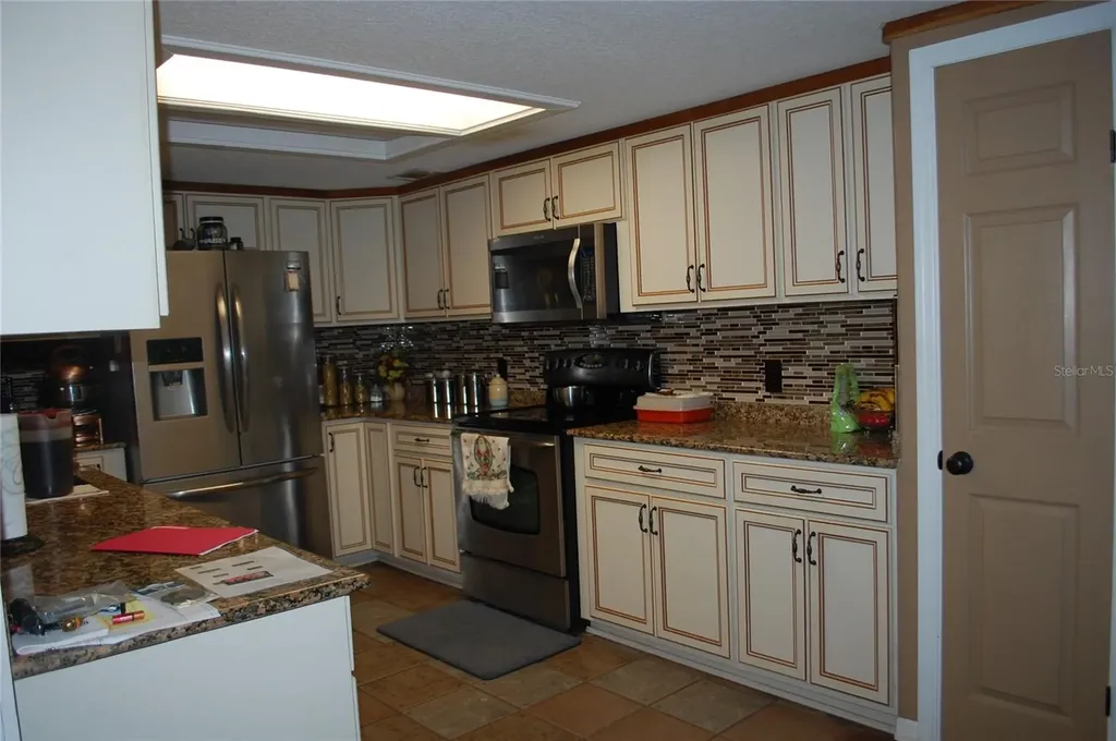 18811 SE 243rd Street Hawthorne FL 32640