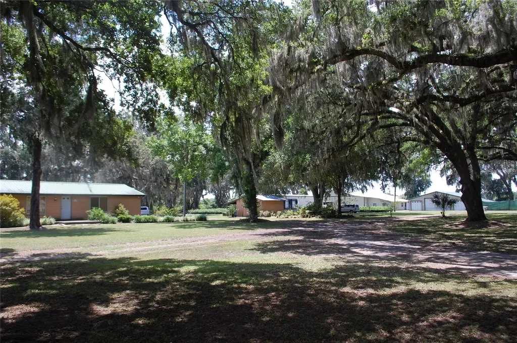 18811 SE 243rd Street Hawthorne FL 32640