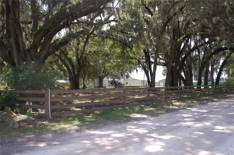 18811 SE 243rd Street Hawthorne FL 32640