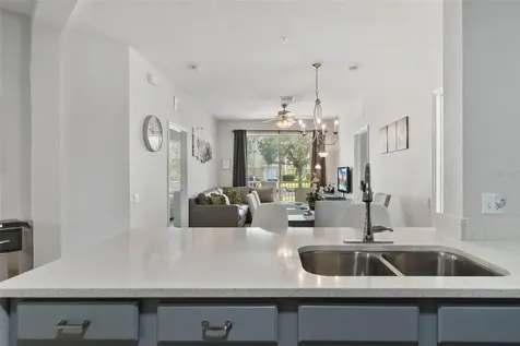 4802 Cayview Avenue Orlando FL 32819