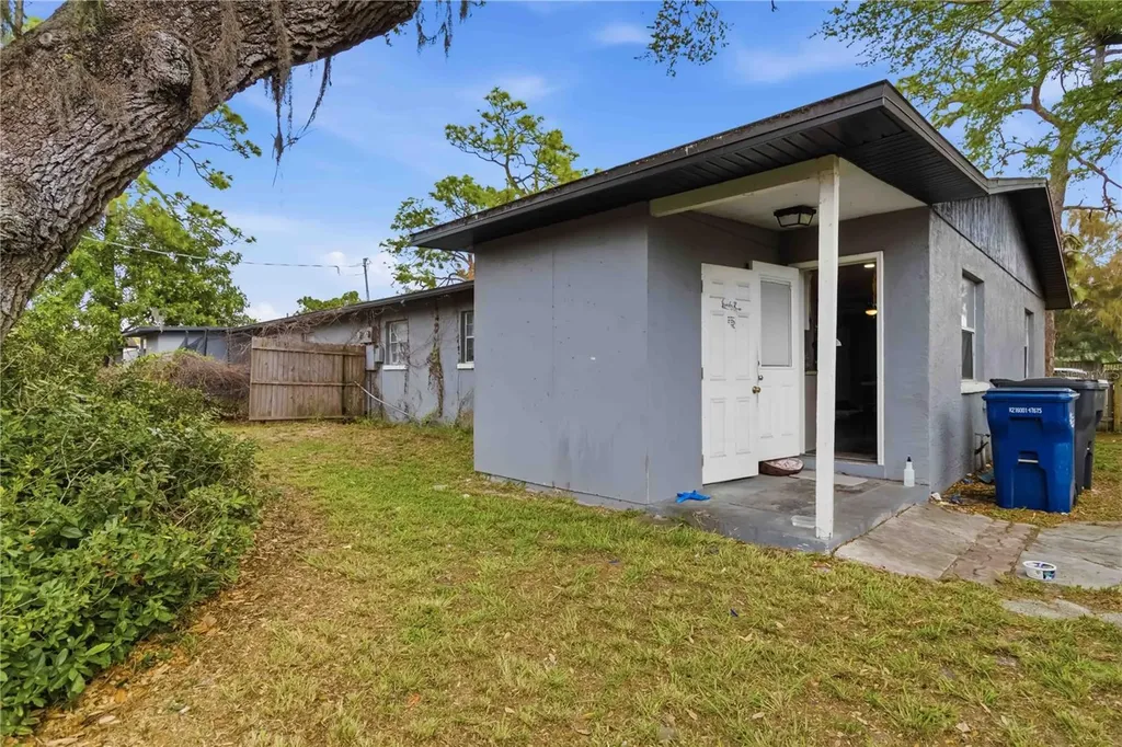 2710 5th Street E Bradenton FL 34208