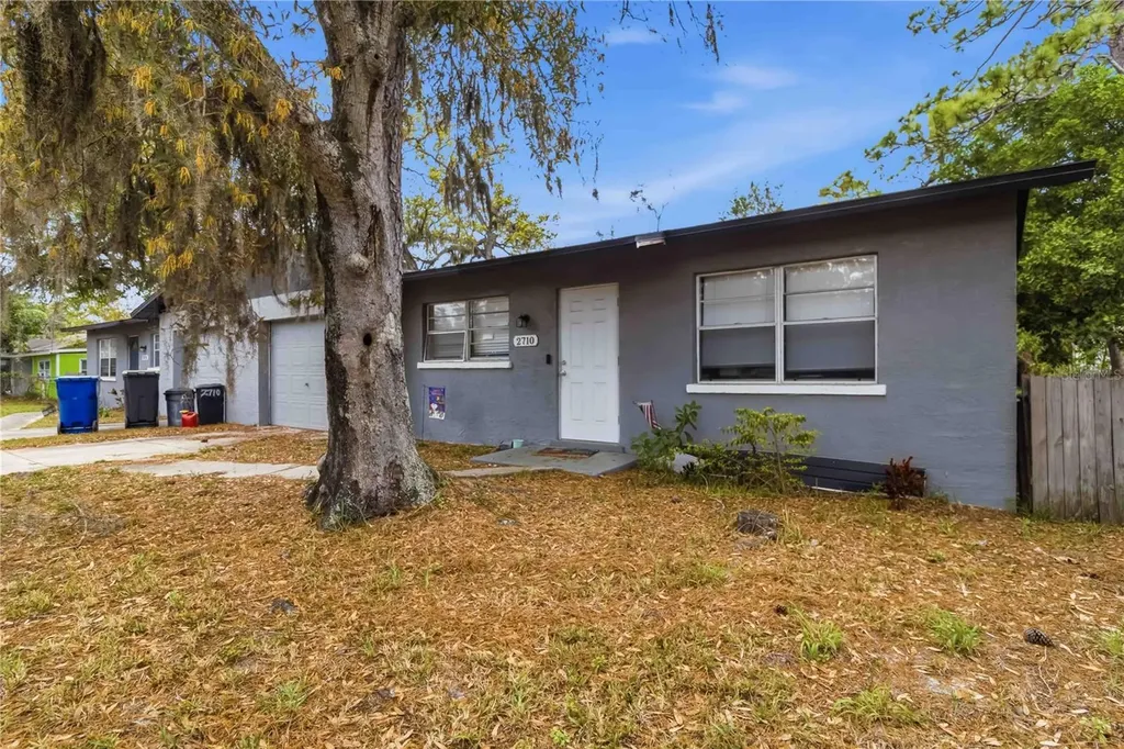 2710 5th Street E Bradenton FL 34208
