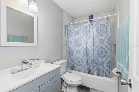 2710 5th Street E Bradenton FL 34208