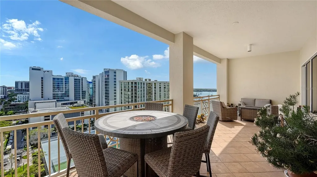 35 Watergate Drive Sarasota FL 34236