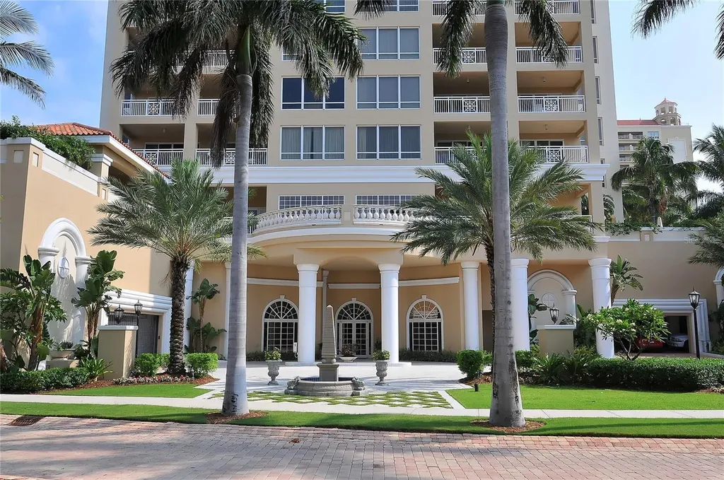 35 Watergate Drive Sarasota FL 34236