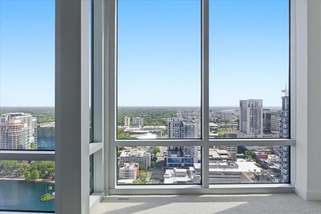150 E Robinson Street Orlando FL 32801