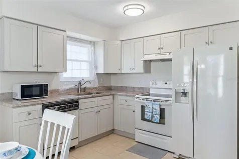 840 Center Avenue Holly Hill FL 32117