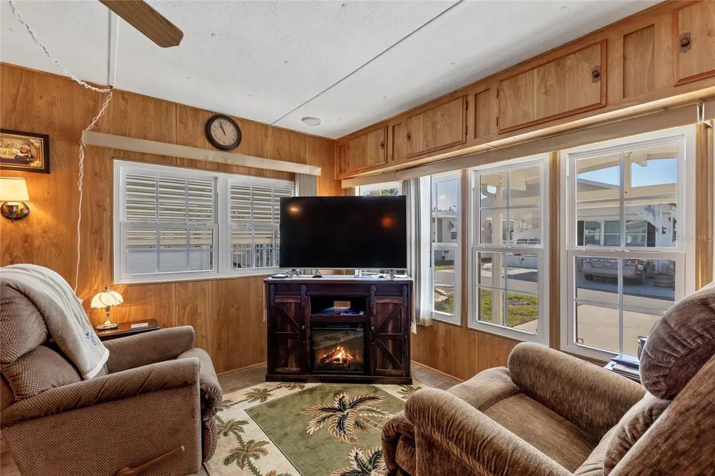 135 Citrus Ridge Drive Davenport FL 33837
