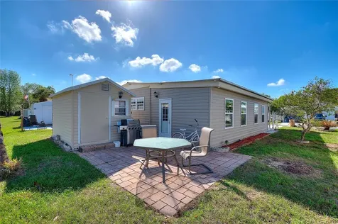 135 Citrus Ridge Drive Davenport FL 33837